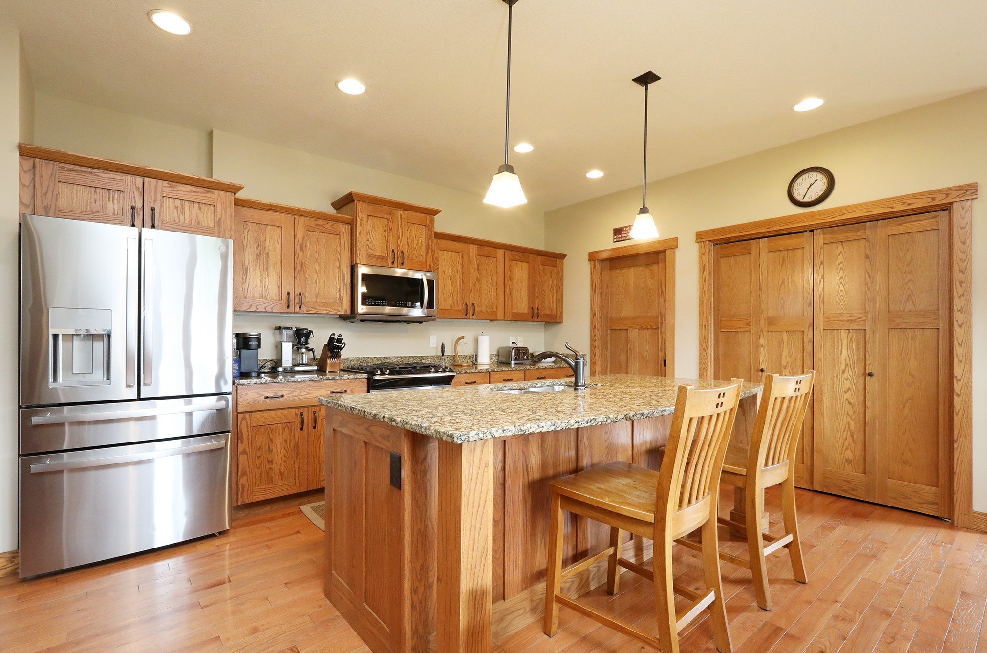 422 Stonegate Court SW