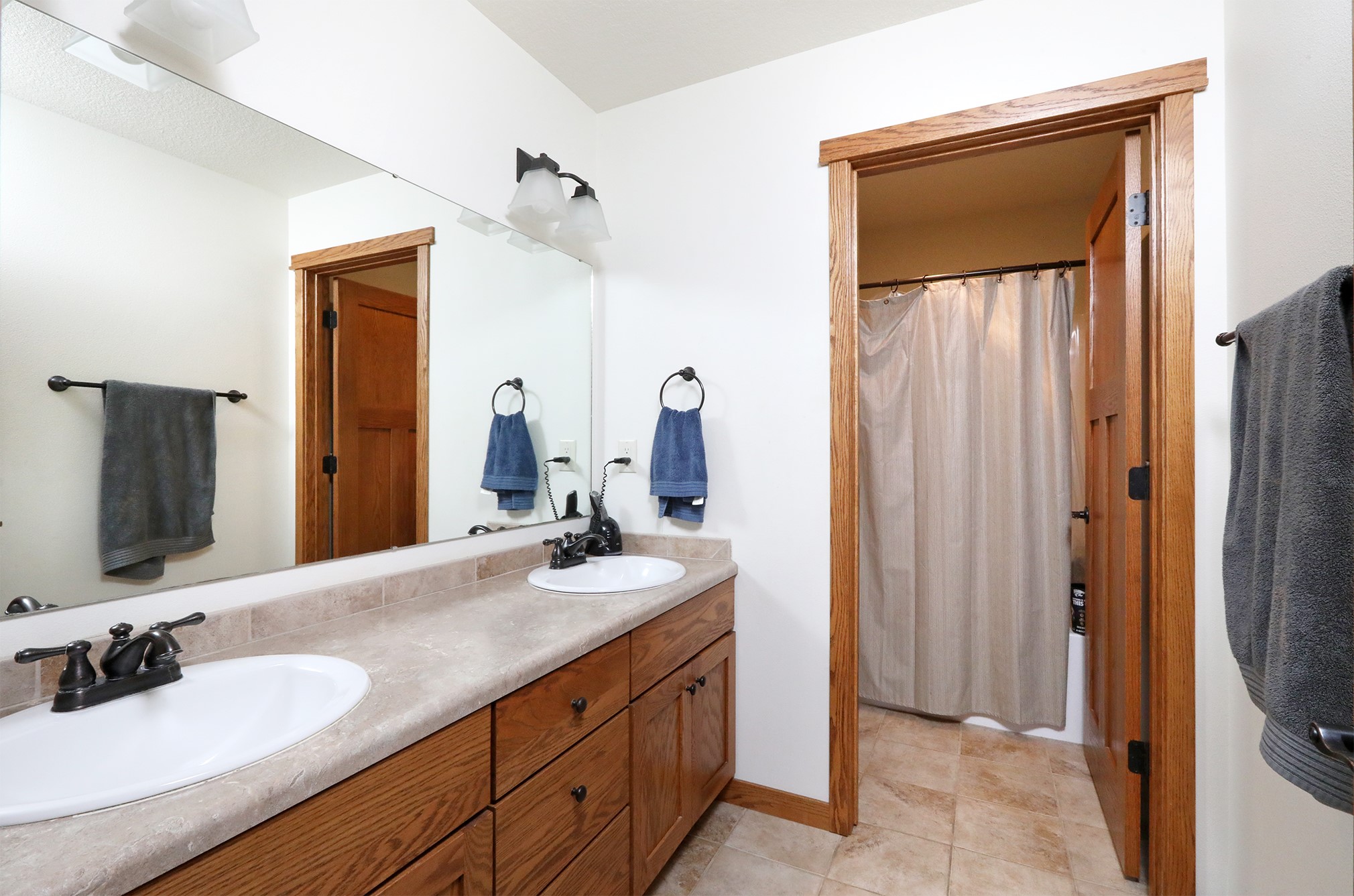 422 Stonegate Court SW