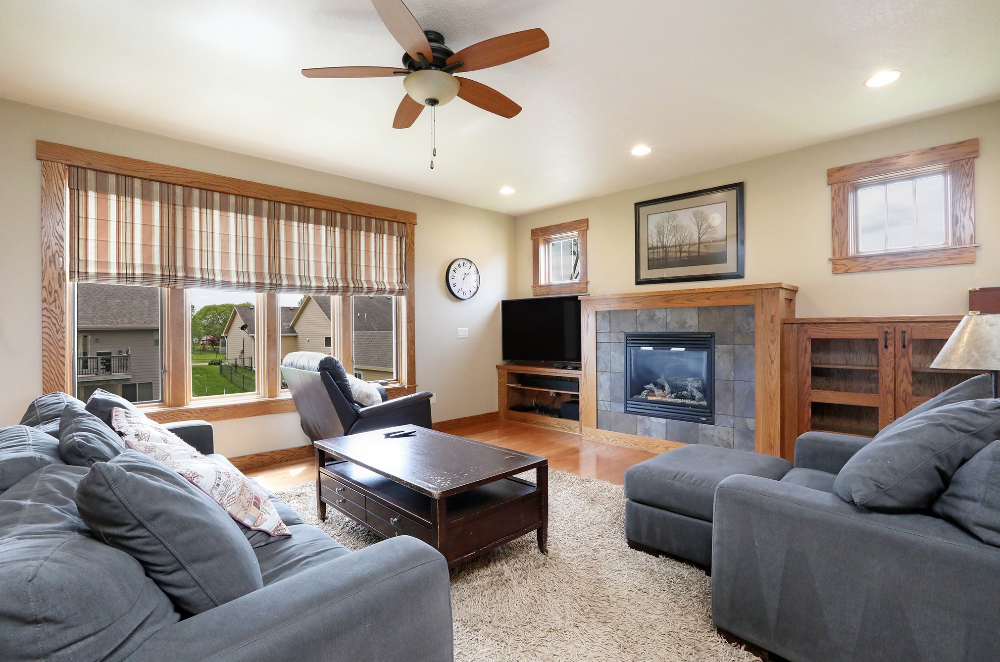 422 Stonegate Court SW
