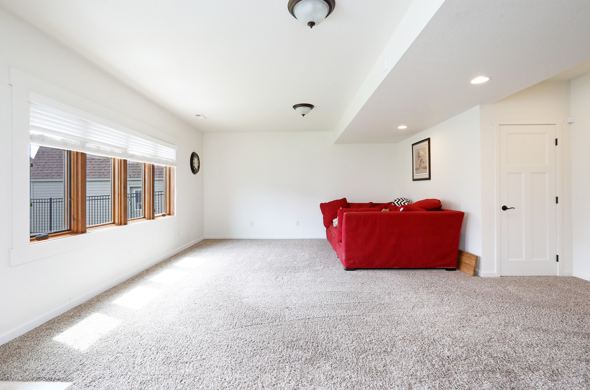 422 Stonegate Court SW