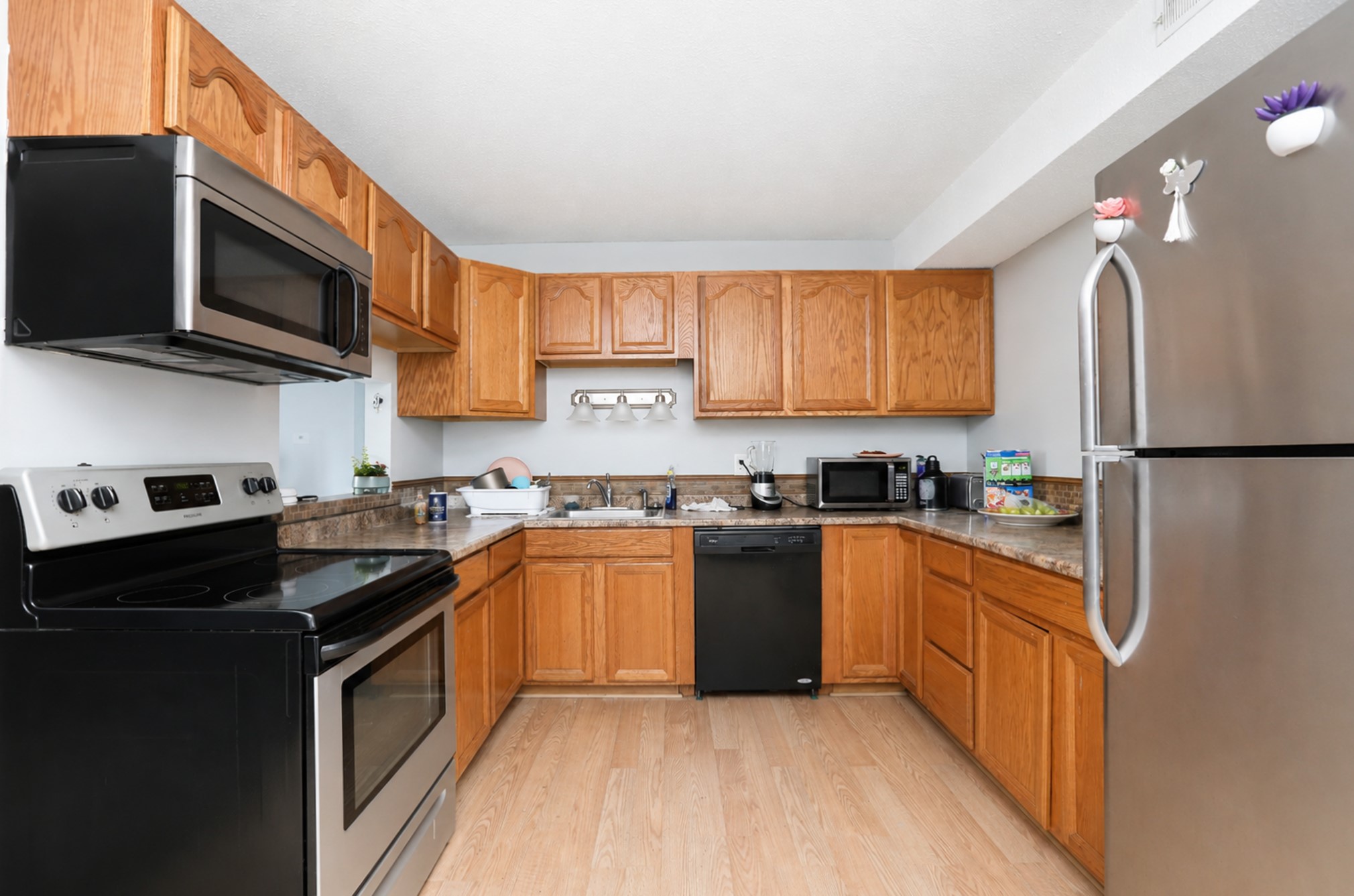 1100 E 6th Street 5