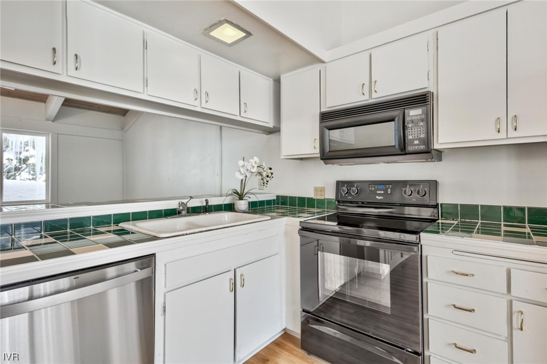 854 Lichen Court 6
