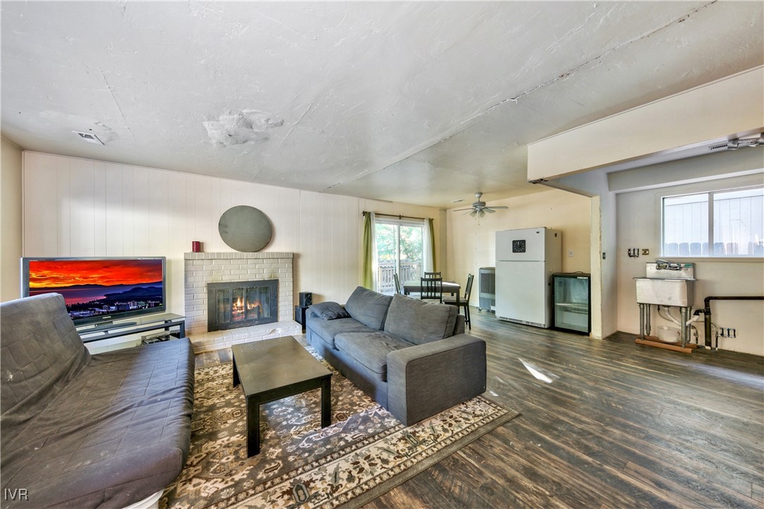 934 Wendy Lane
