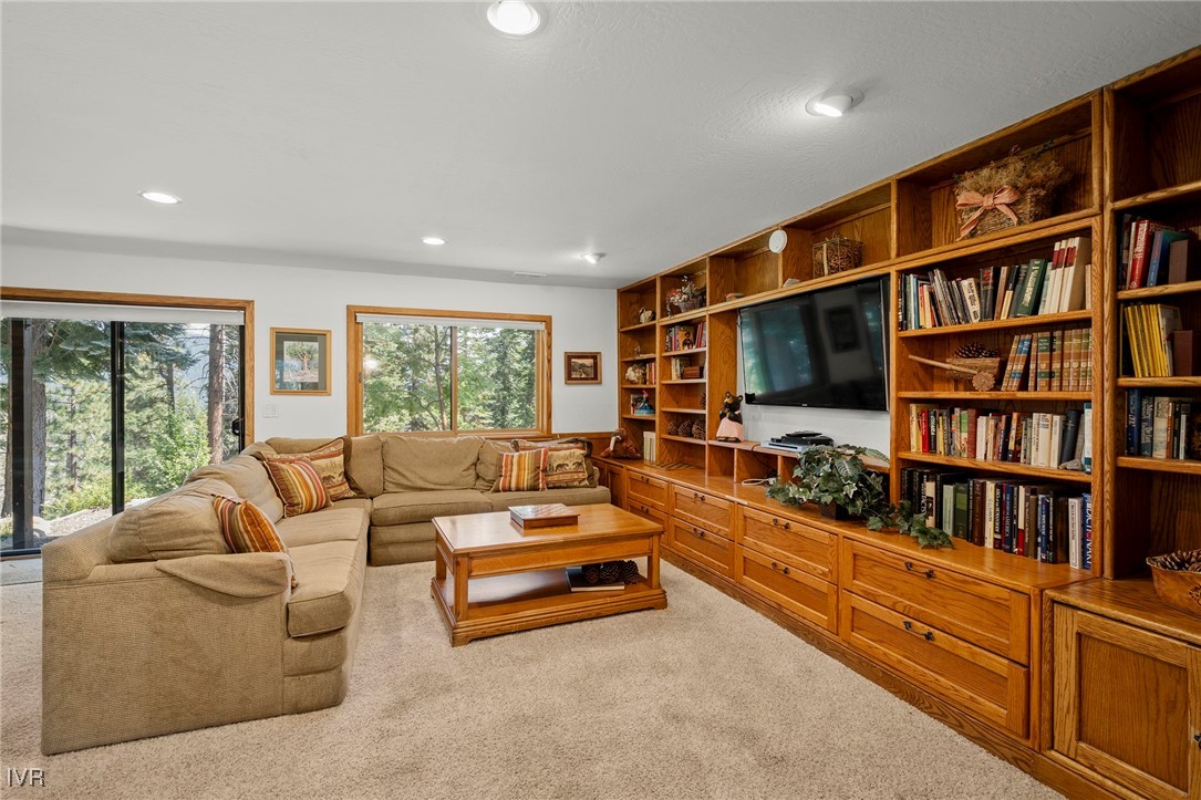 594 Douglas Court