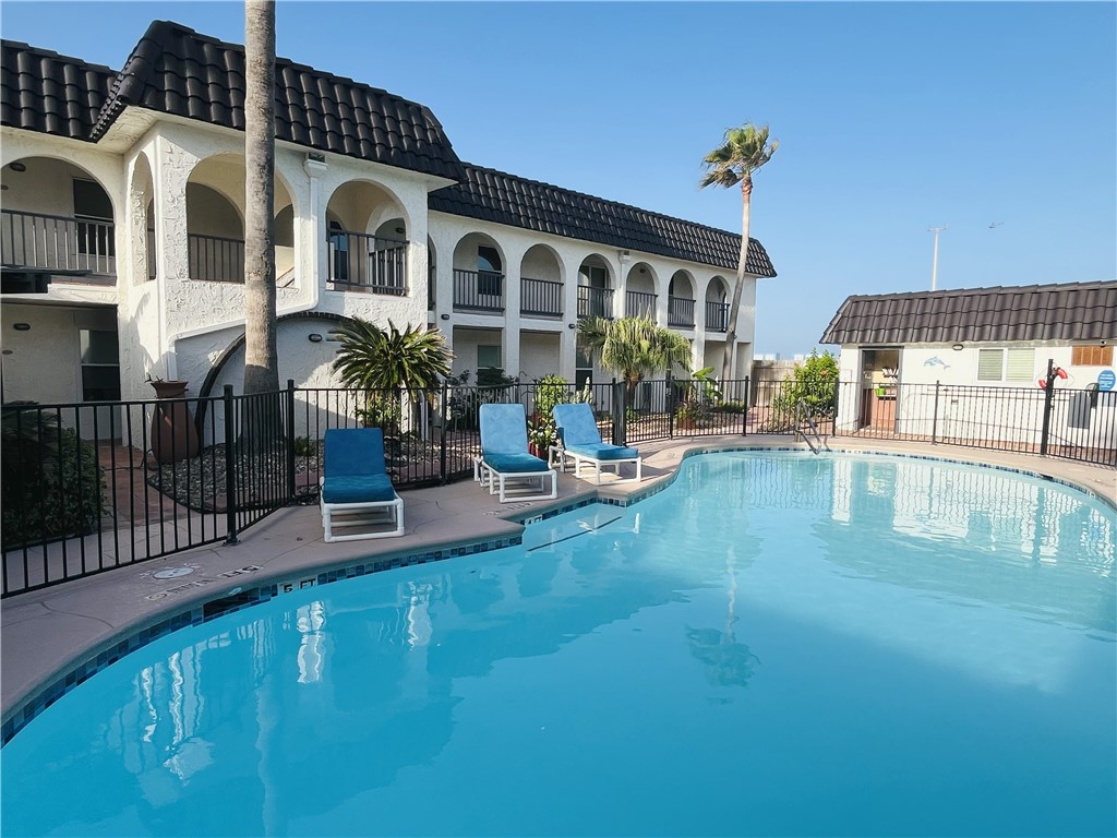 14921 Windward Dr 204