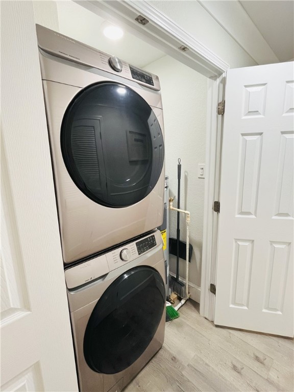 14921 Windward Dr 204