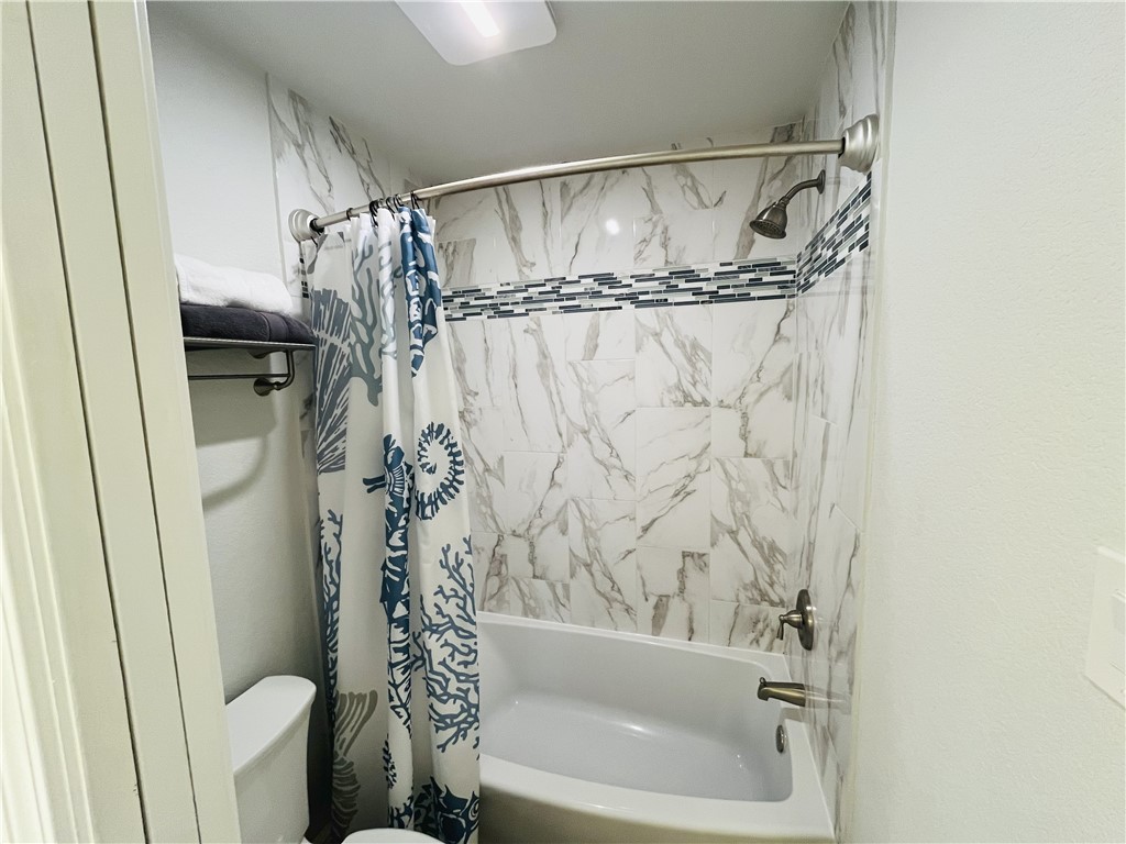 14921 Windward Dr 204