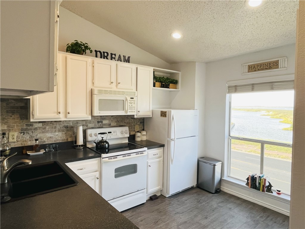 14721 Whitecap Blvd 375