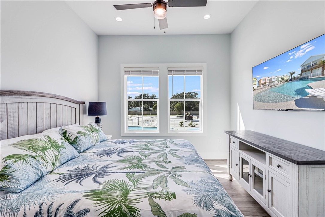 151 Seven Palms Dr