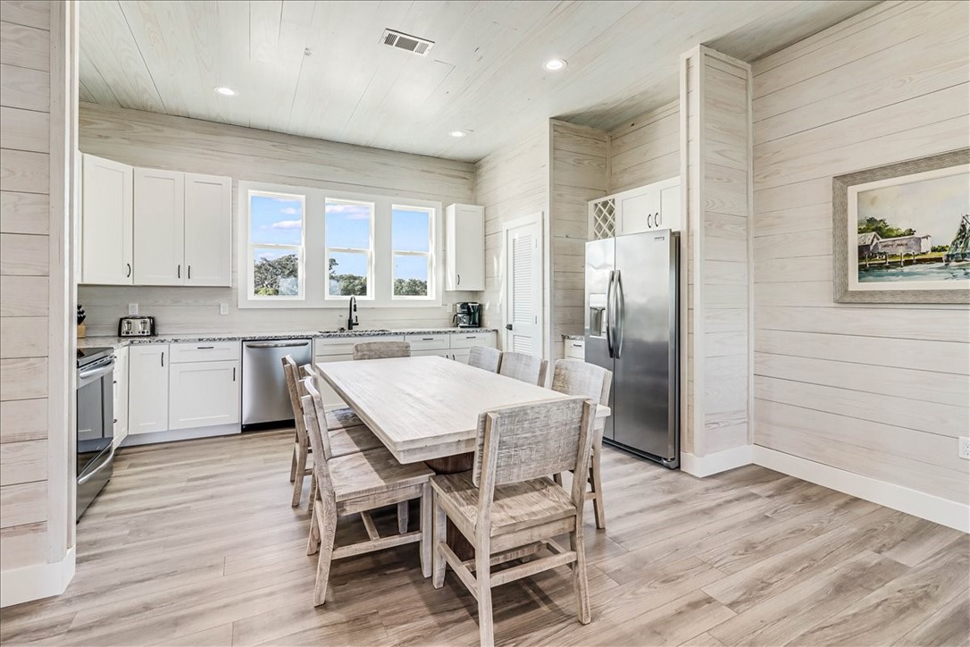 151 Seven Palms Dr
