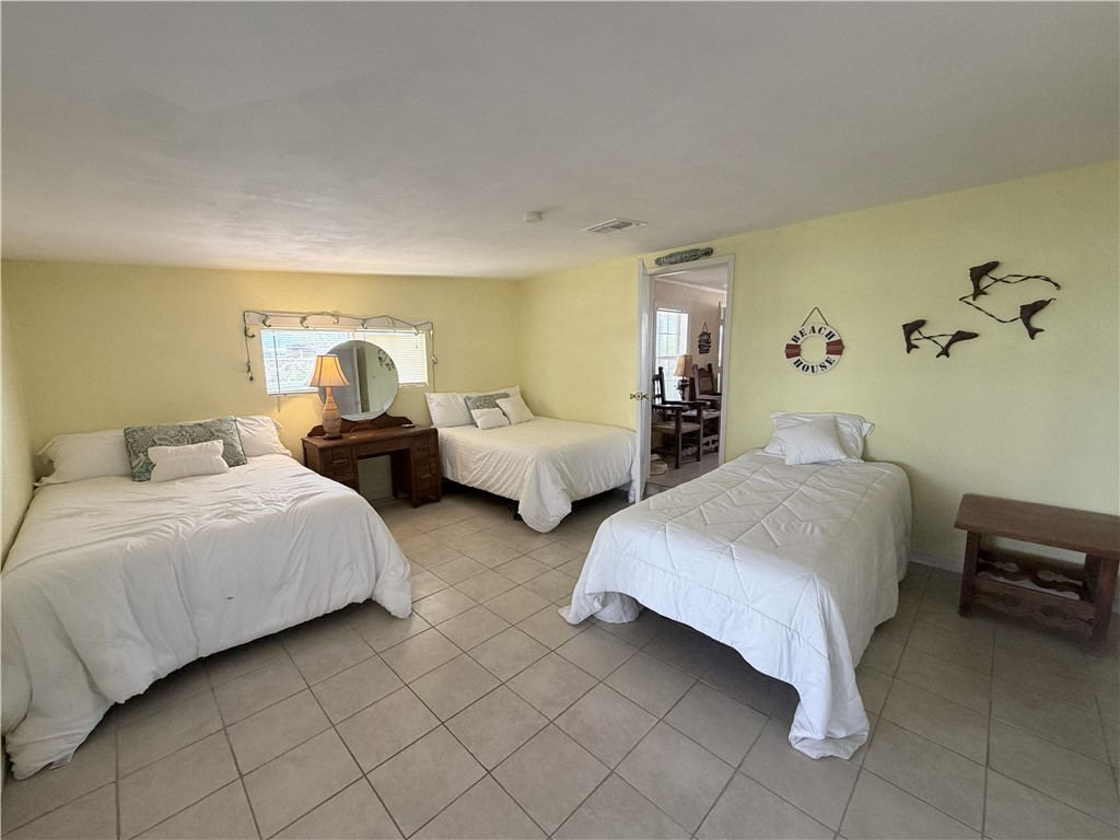 113 Riviera Dr