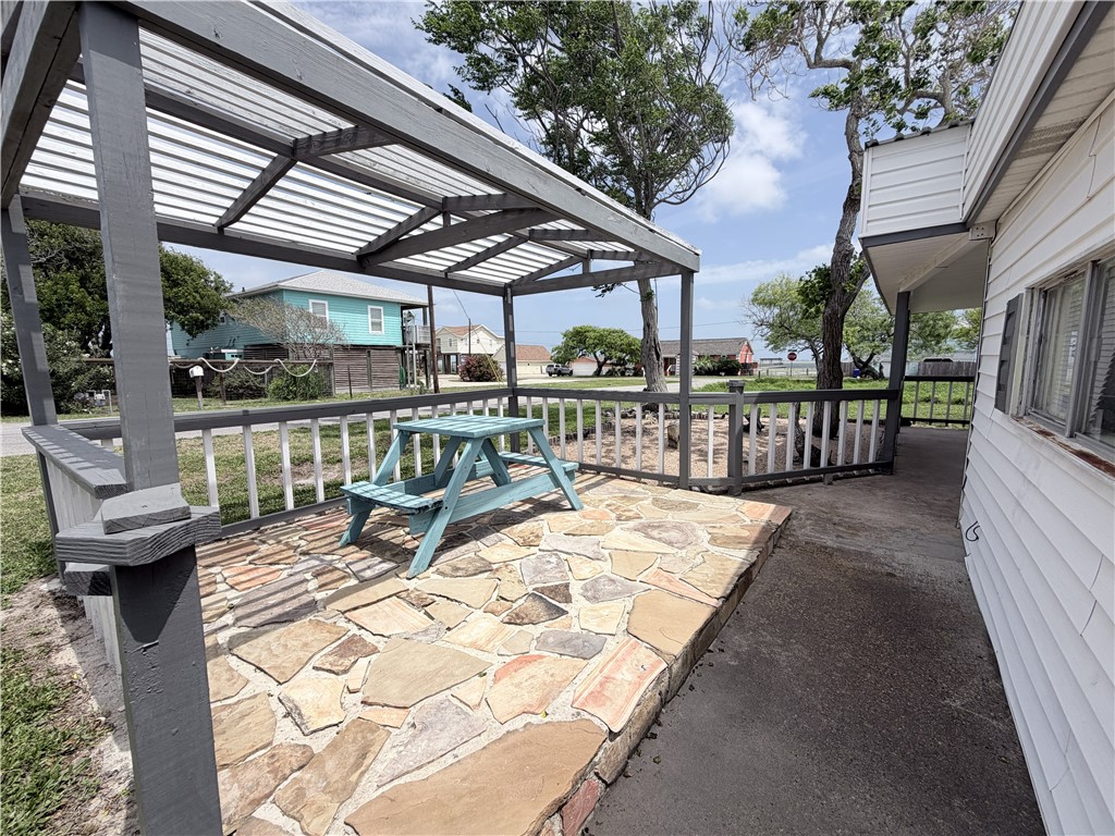 113 Riviera Dr