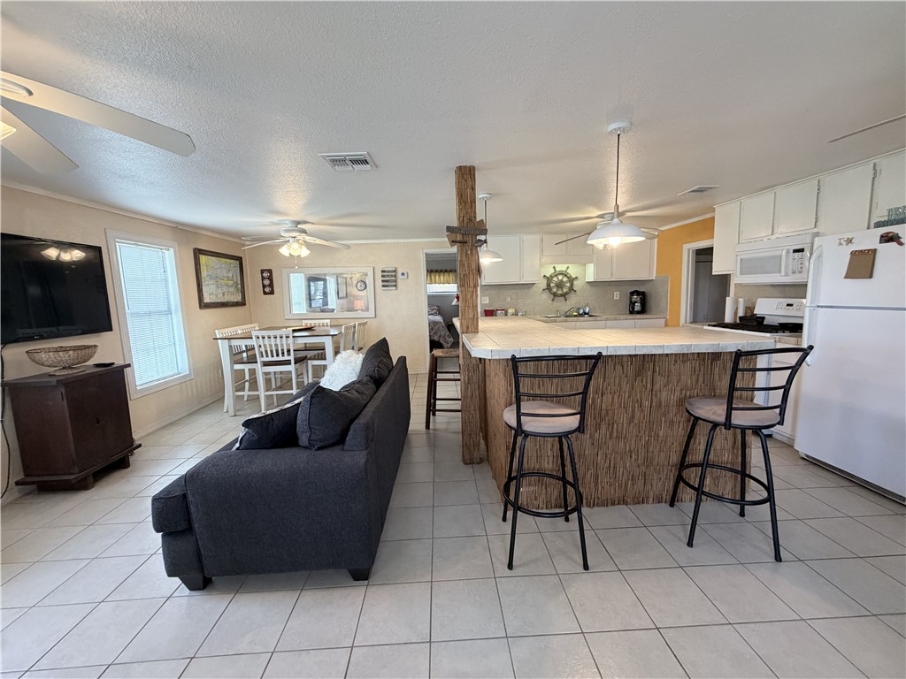 113 Riviera Dr