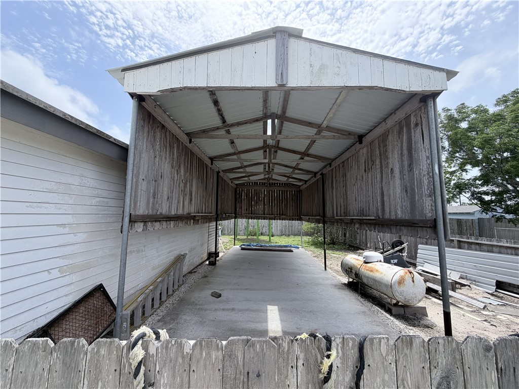 113 Riviera Dr