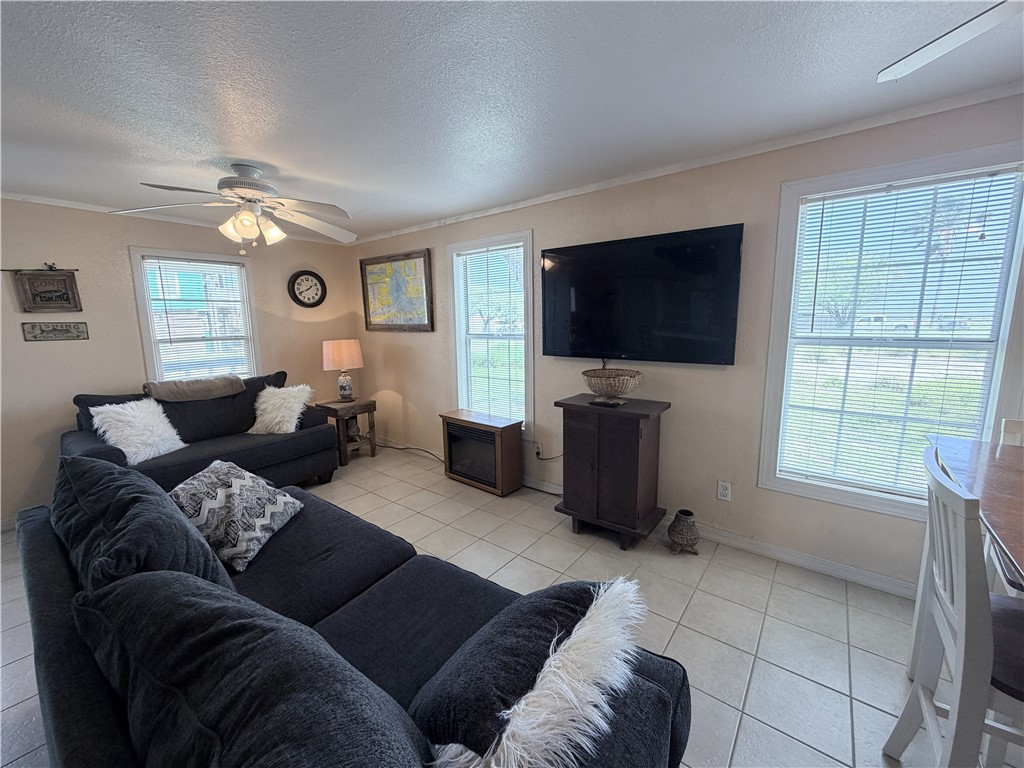 113 Riviera Dr