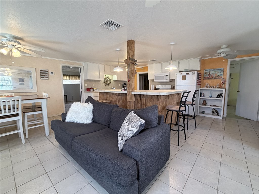 113 Riviera Dr