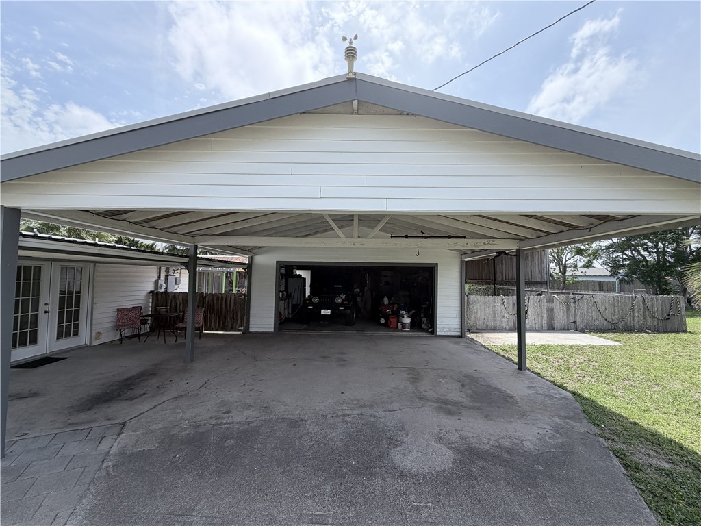 113 Riviera Dr