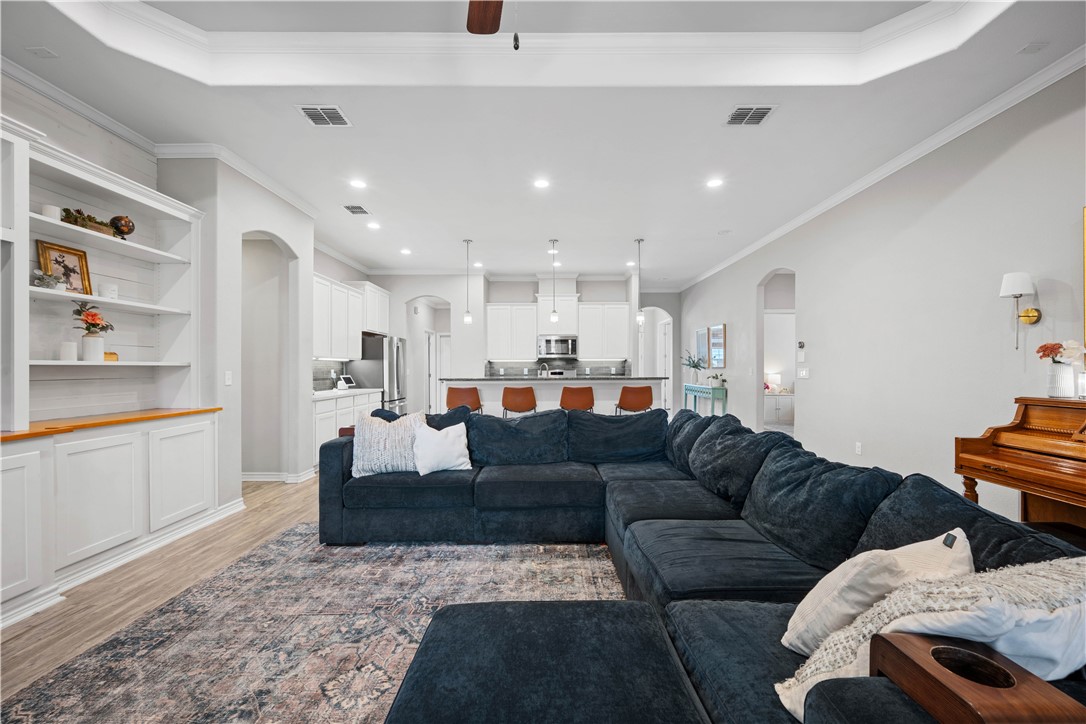 106 Dream Oak Dr