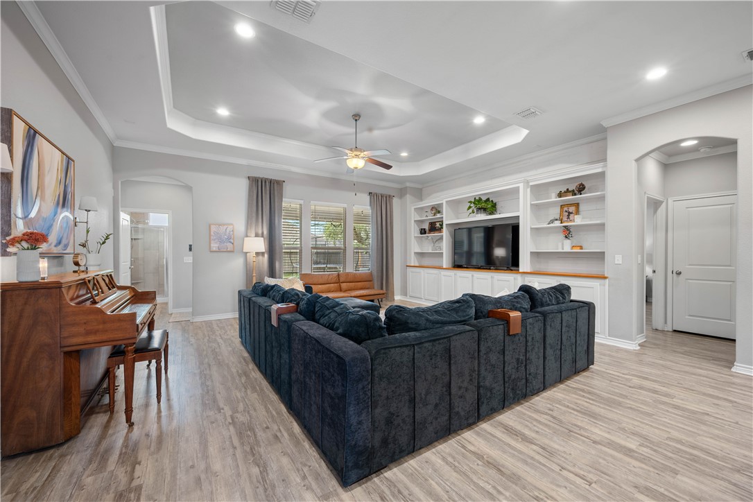 106 Dream Oak Dr