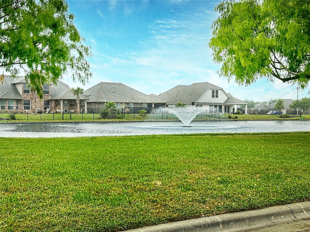 12 Reserve Blvd