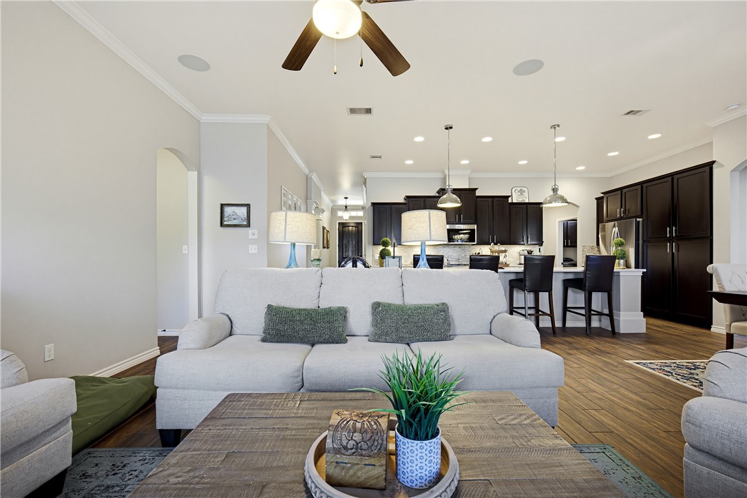 12 Reserve Blvd