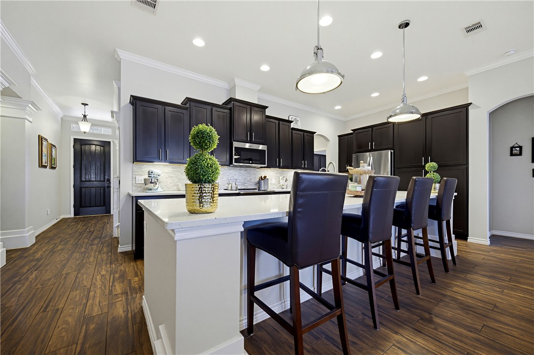 12 Reserve Blvd