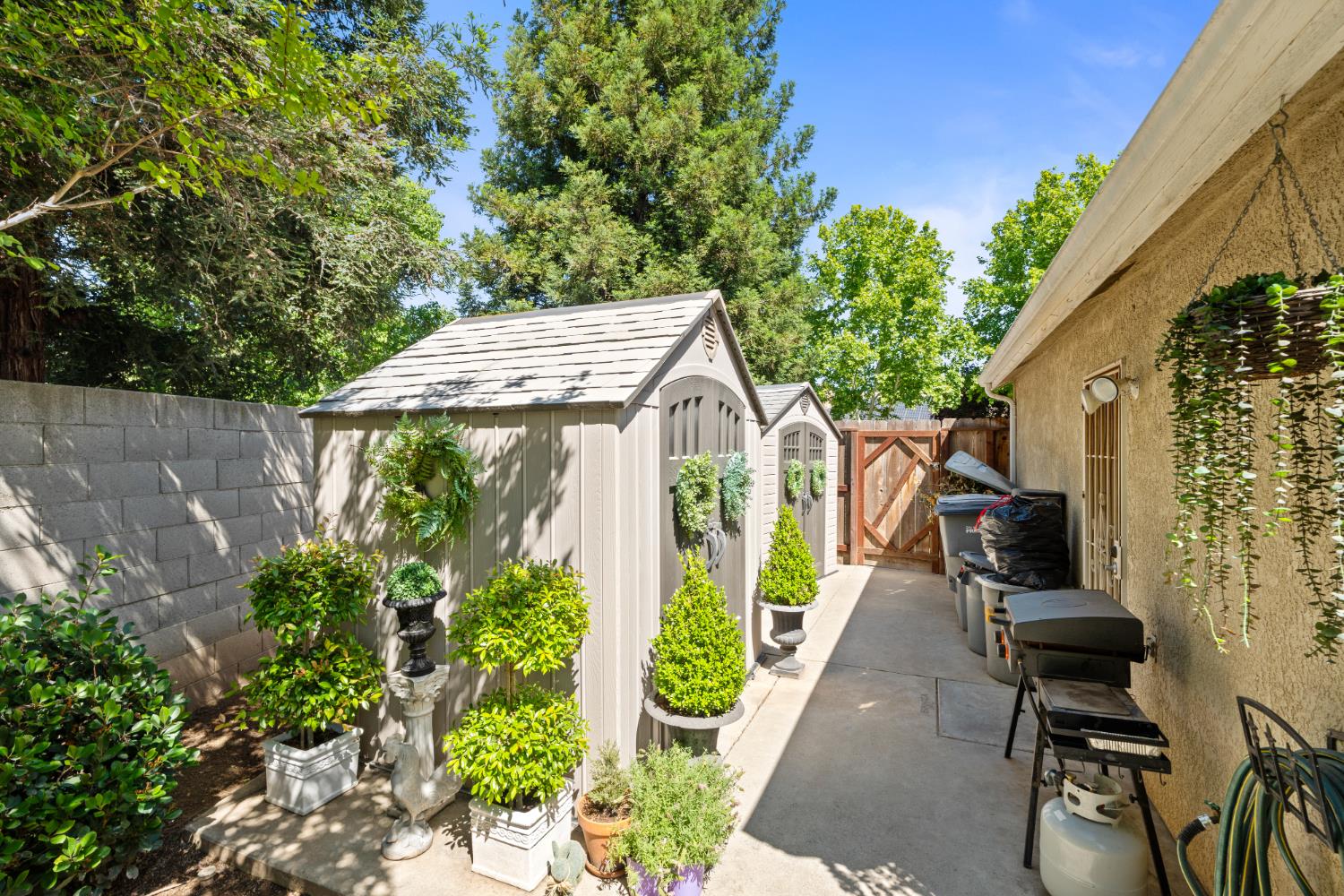 5123 W Browning Avenue