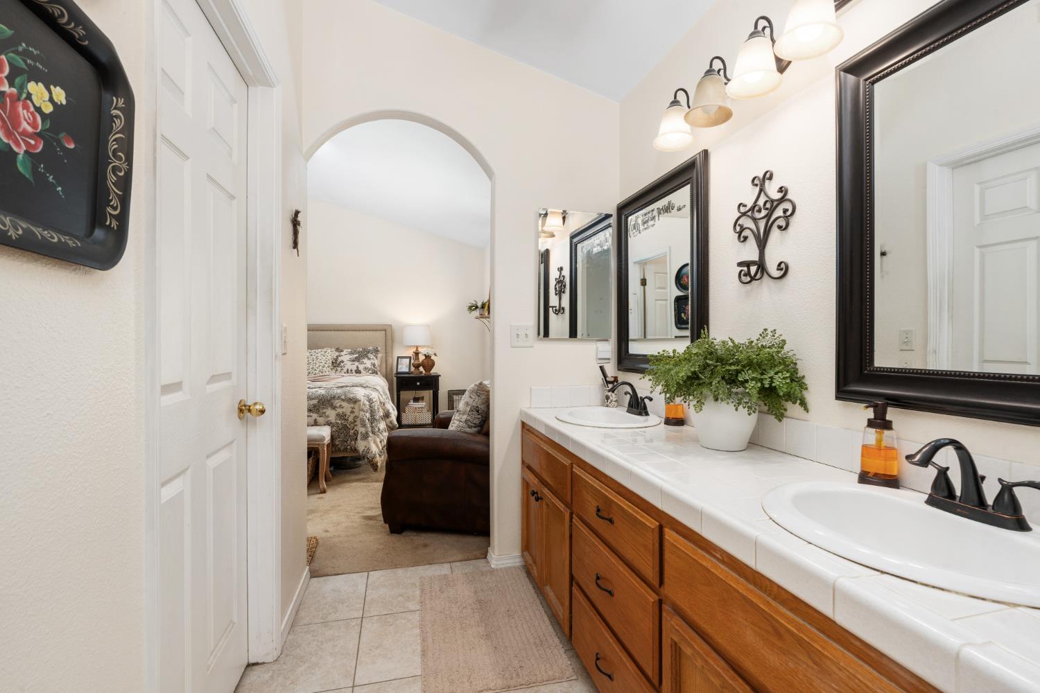 5123 W Browning Avenue