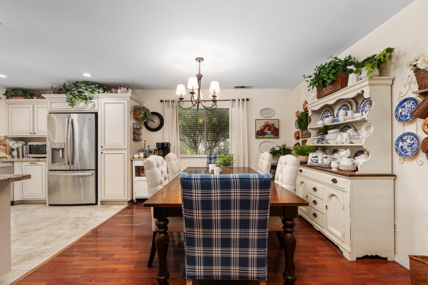 5123 W Browning Avenue