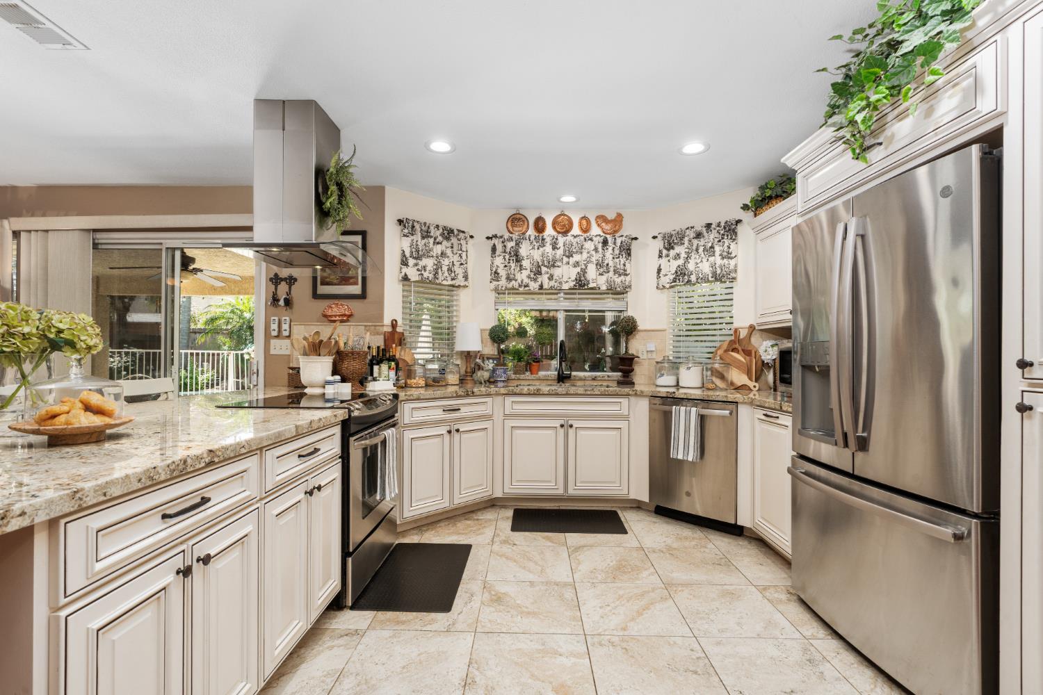 5123 W Browning Avenue