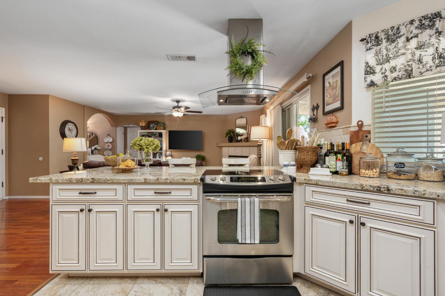 5123 W Browning Avenue