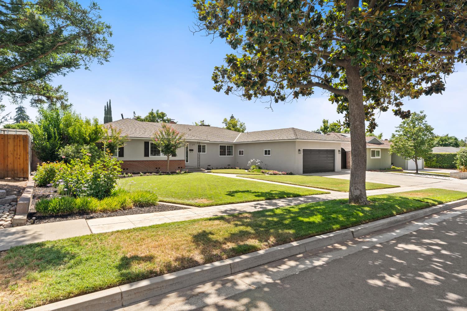 5756 N Bond Street