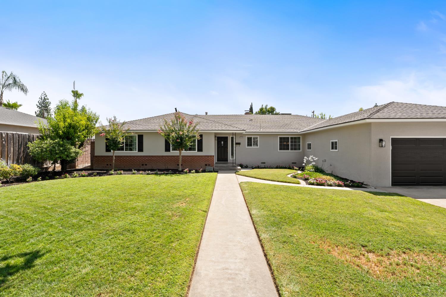 5756 N Bond Street