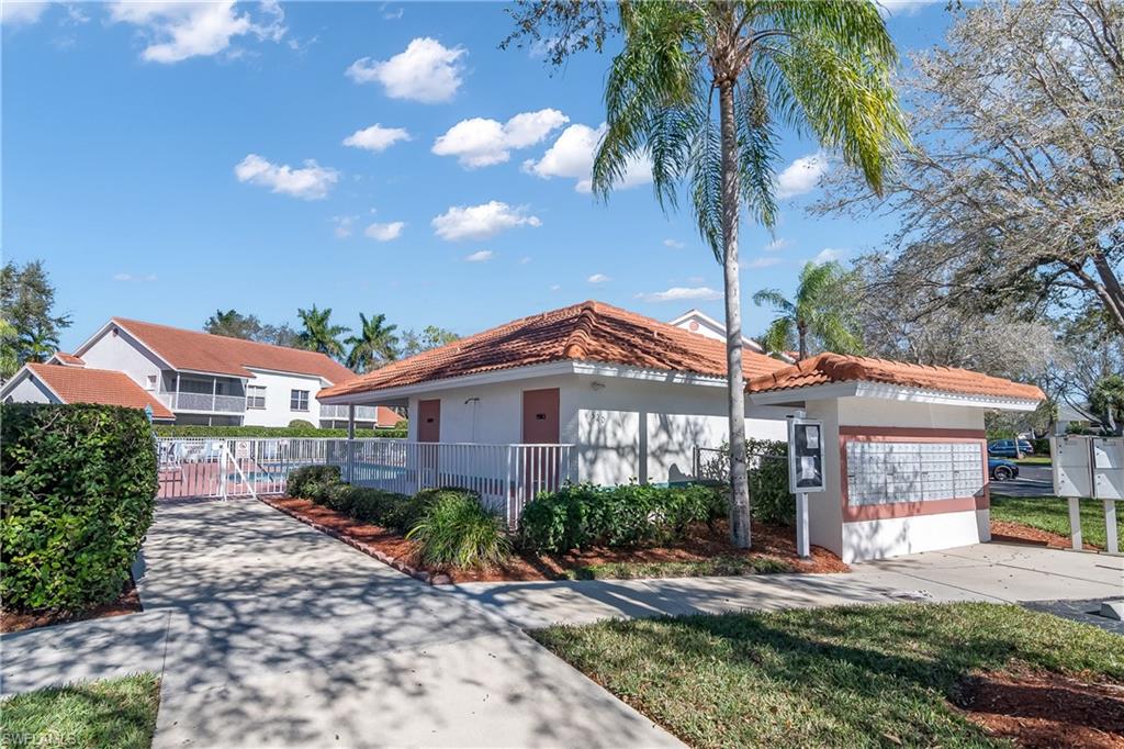 541 Windsor SQ # 202