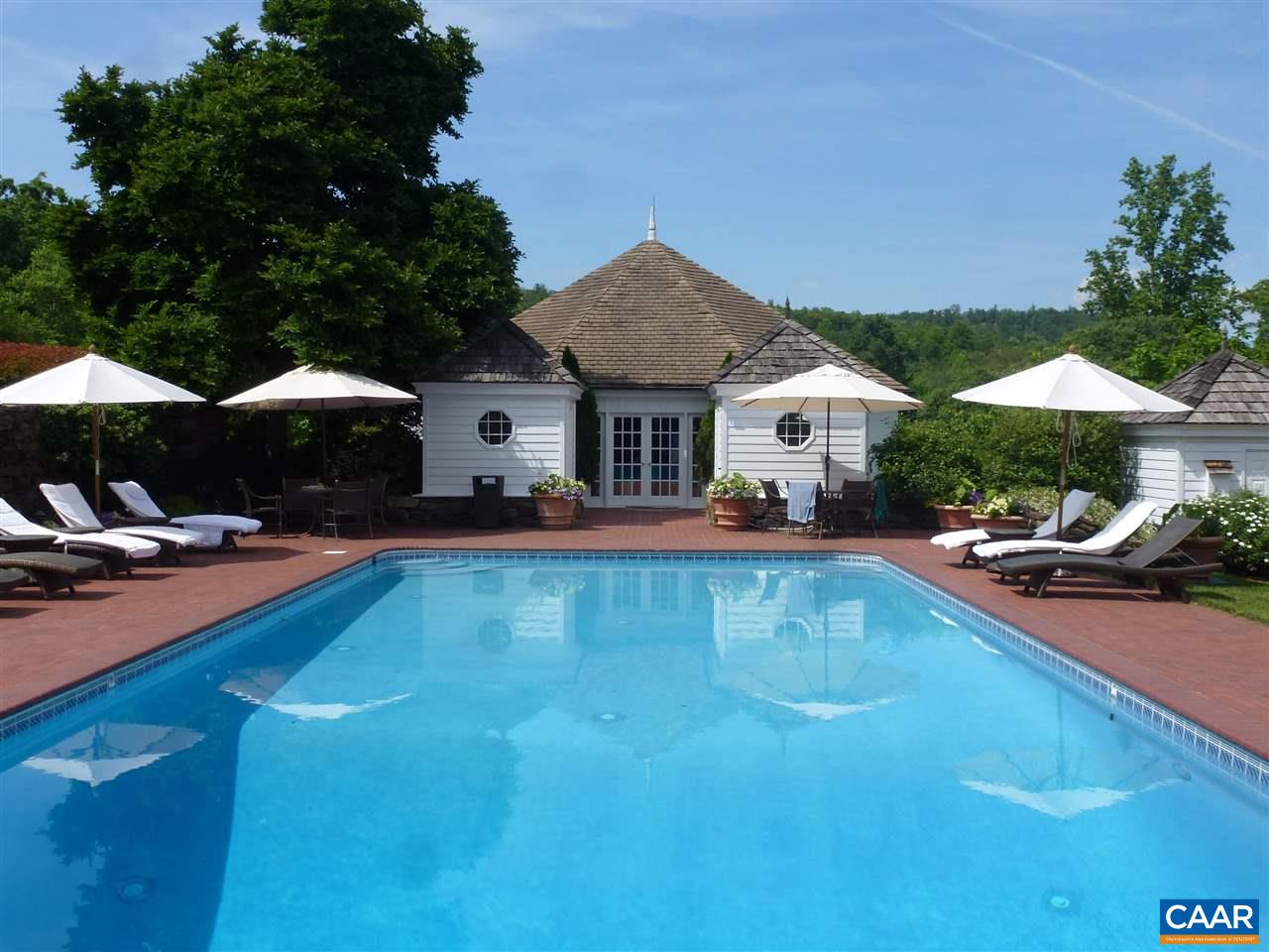 3392 EDGEMONT FARM