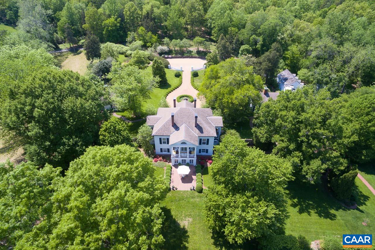 3392 EDGEMONT FARM