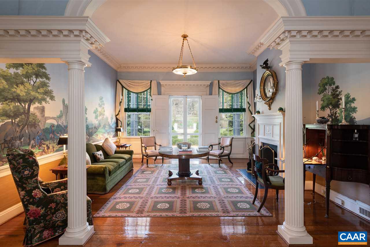 3392 EDGEMONT FARM