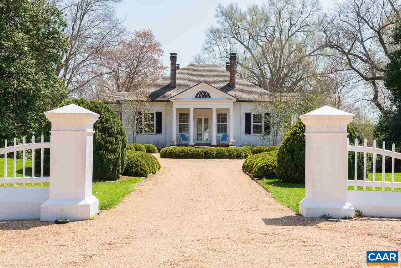3392 EDGEMONT FARM