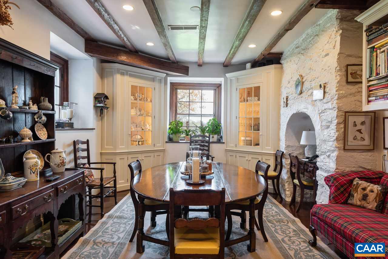 3392 EDGEMONT FARM