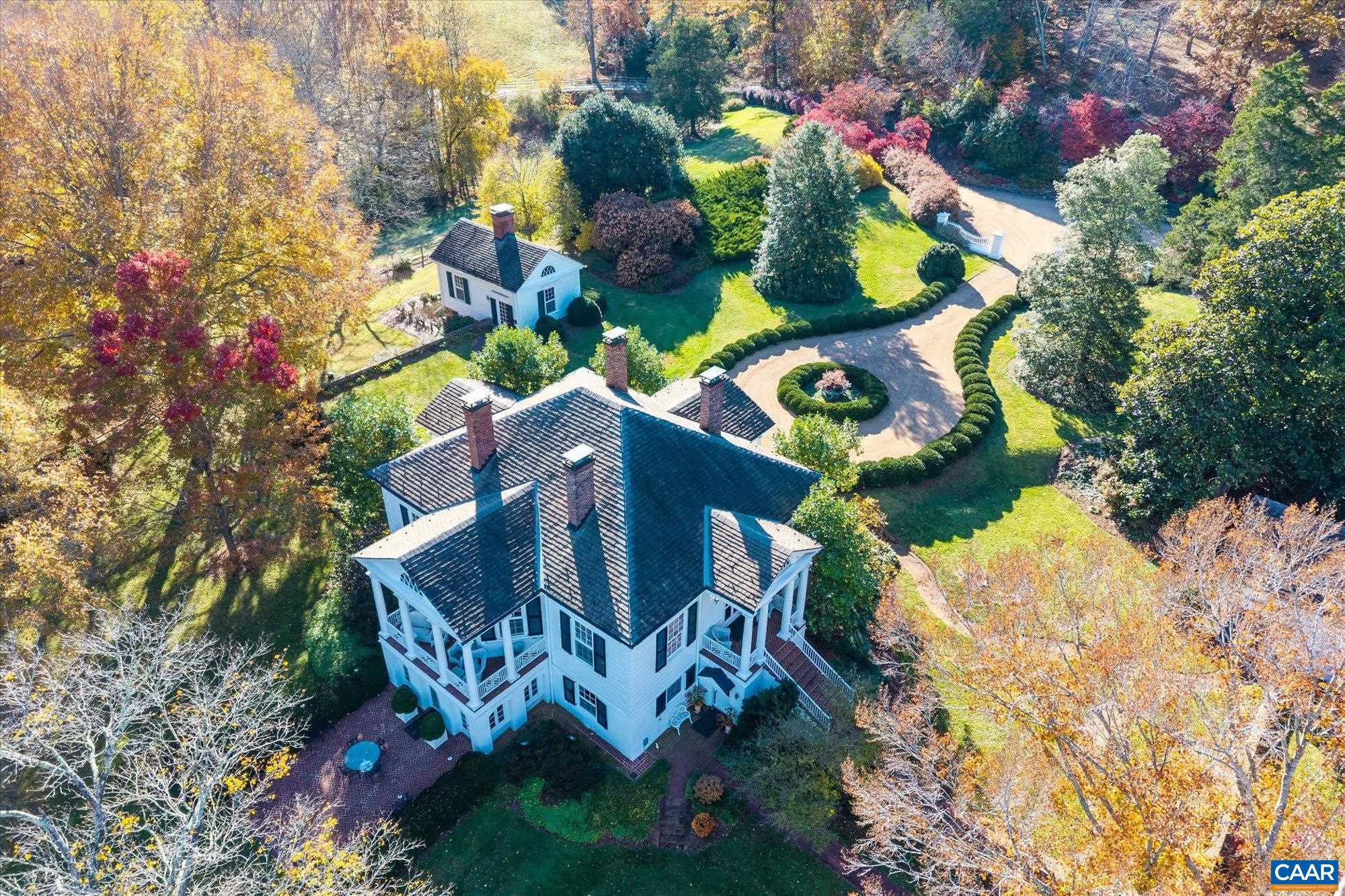 3392 EDGEMONT FARM