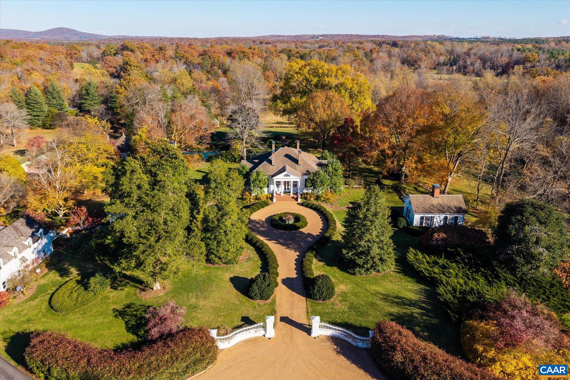 3392 EDGEMONT FARM