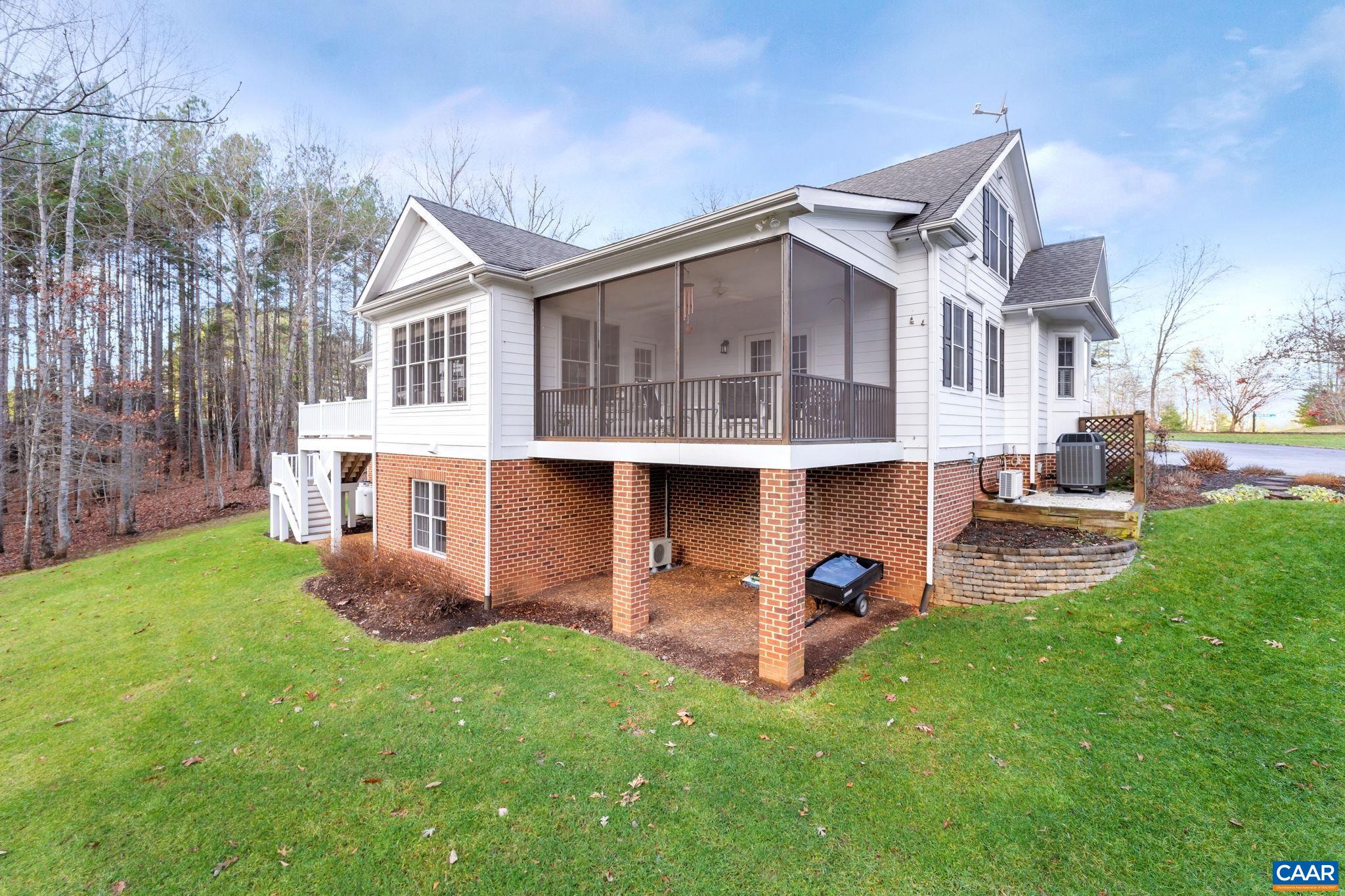 6340 INDIAN RIDGE DR