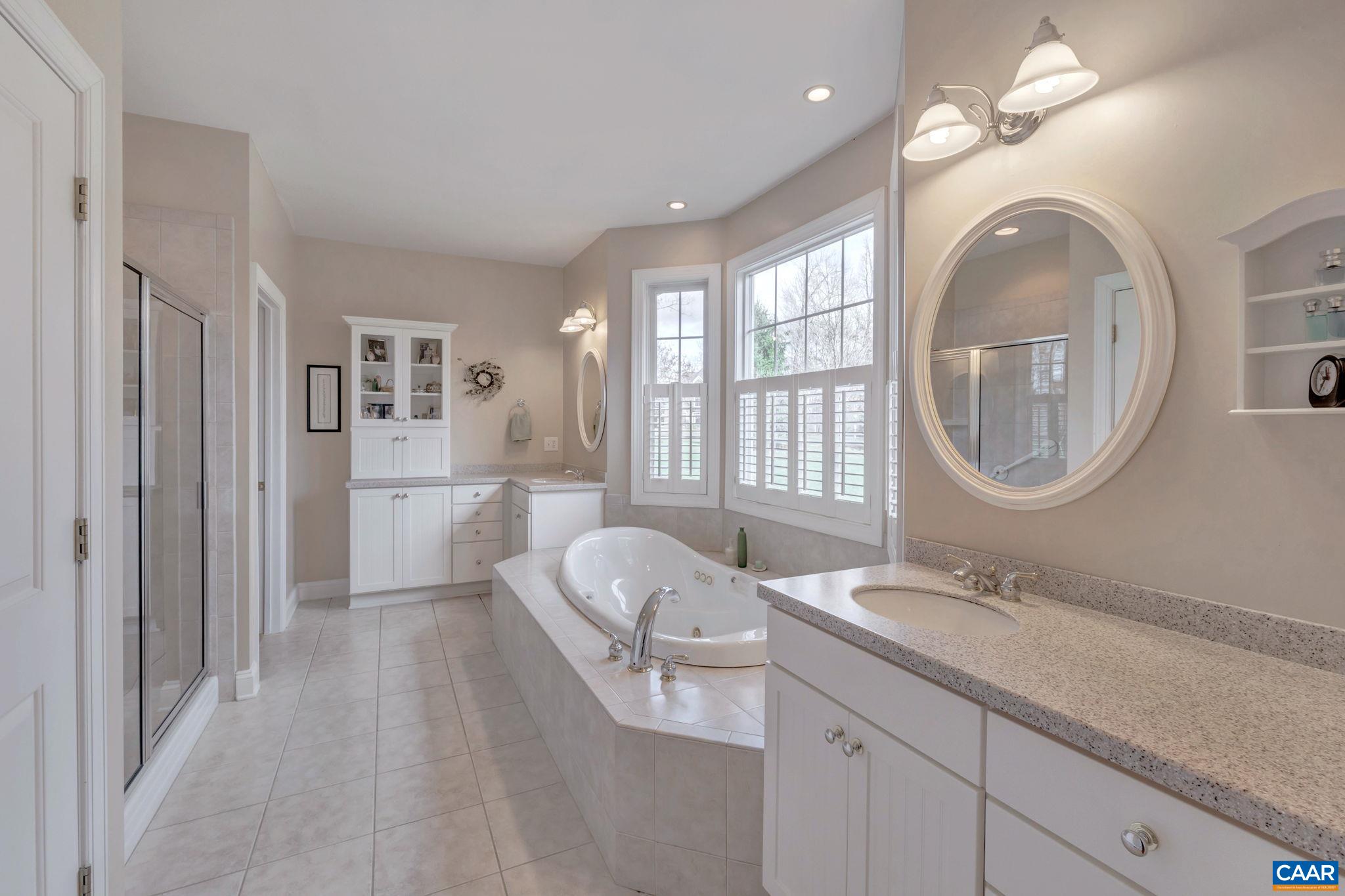 6340 INDIAN RIDGE DR