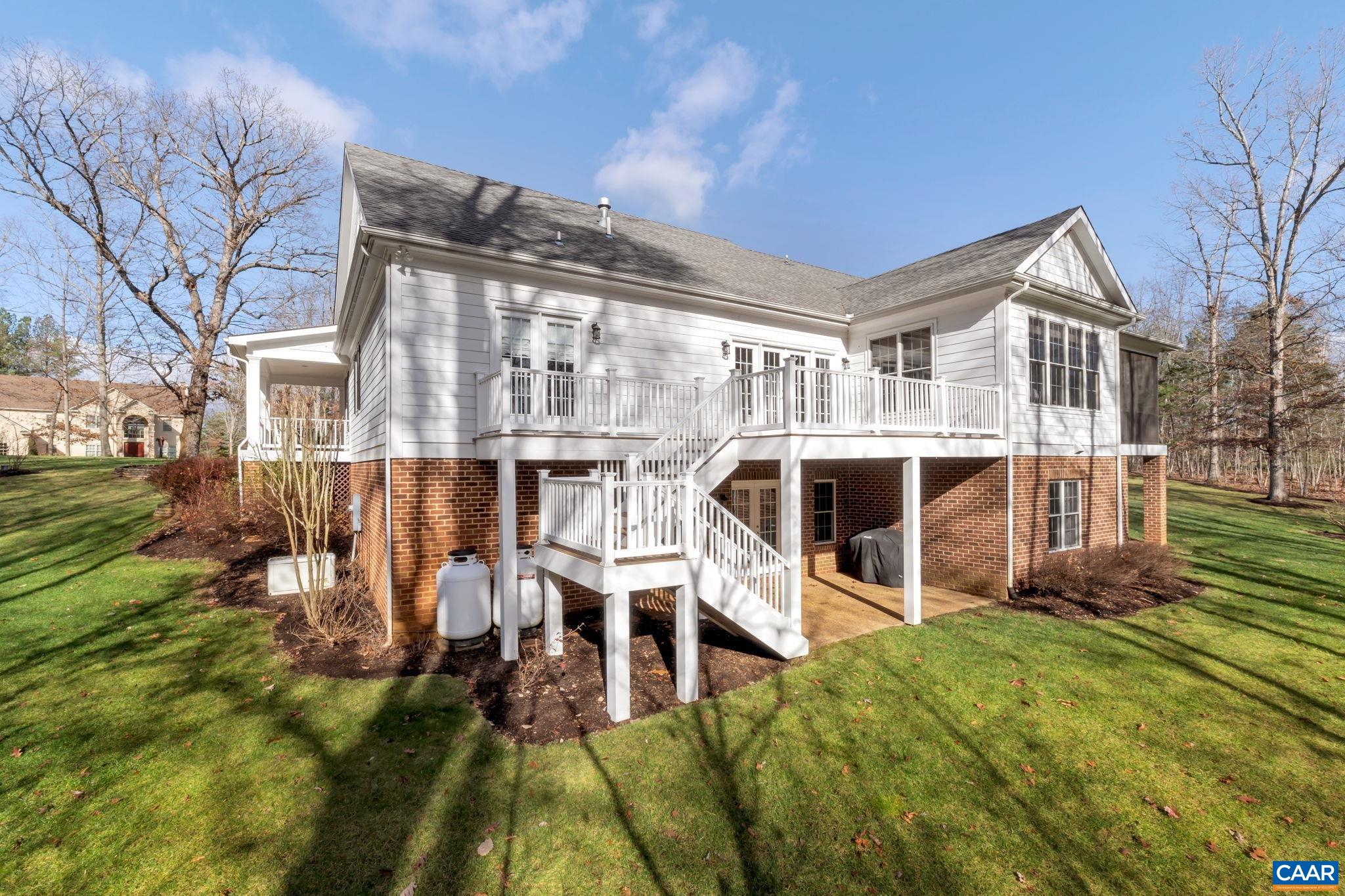 6340 INDIAN RIDGE DR