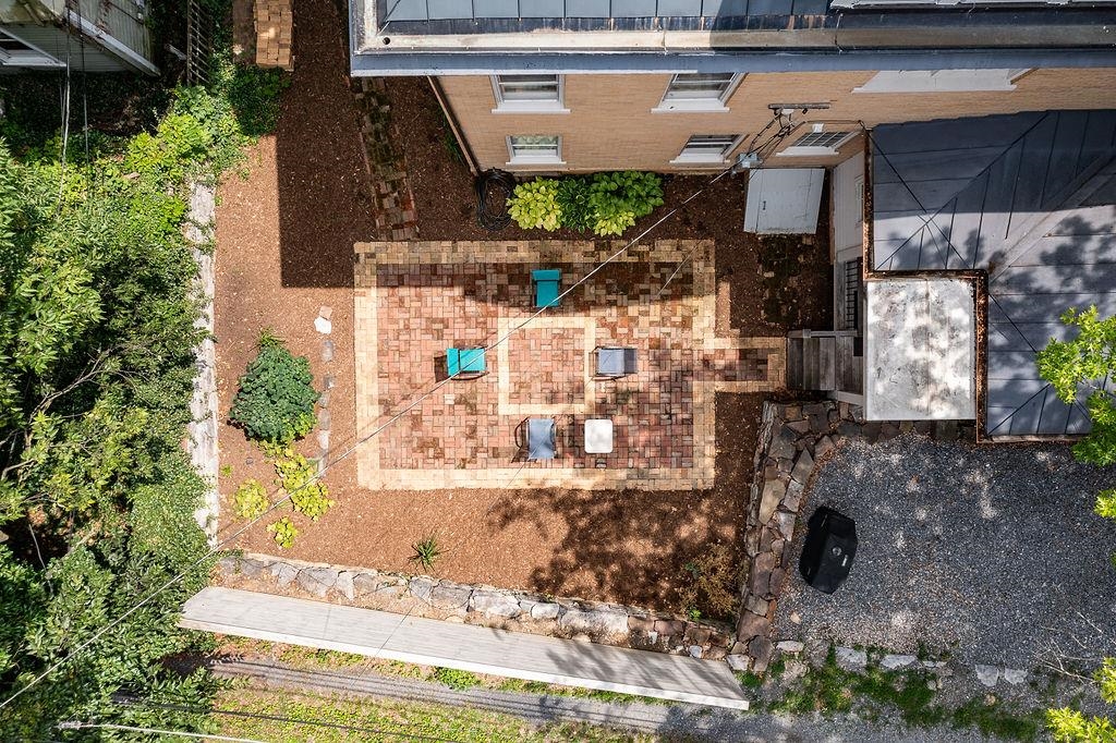 311 BERKELEY PL