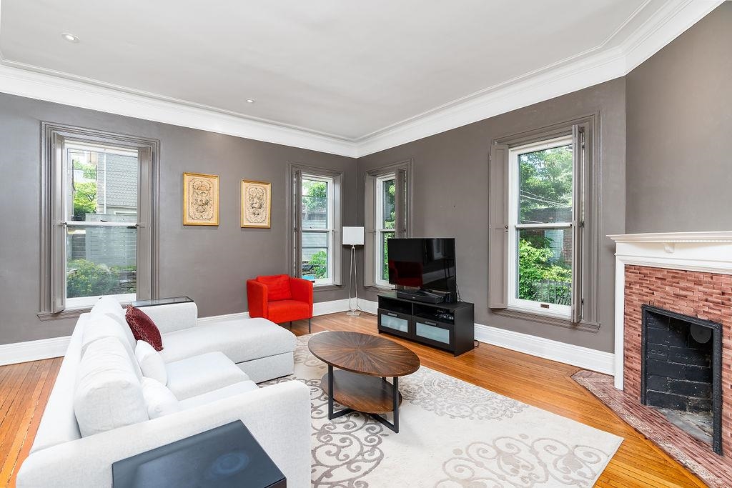 311 BERKELEY PL