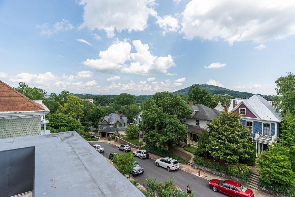 311 BERKELEY PL