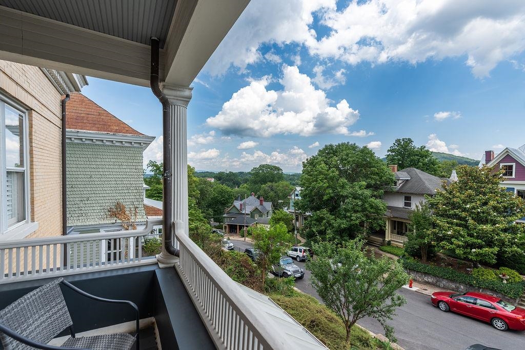 311 BERKELEY PL