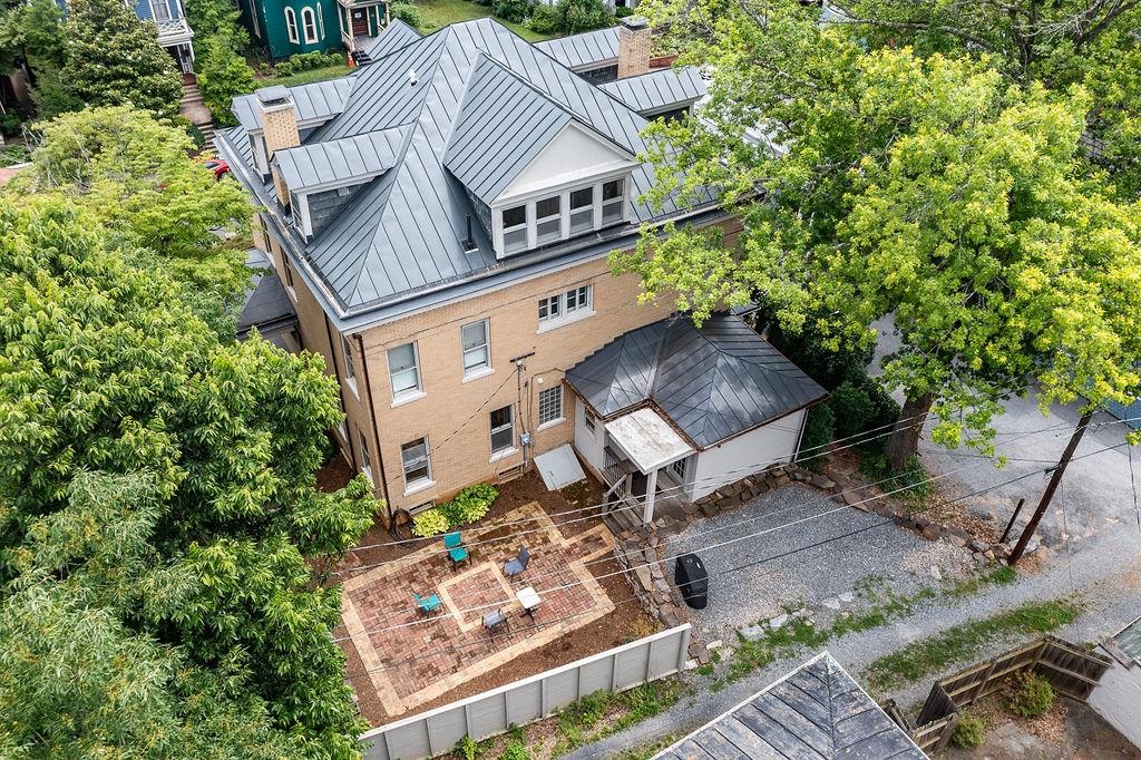 311 BERKELEY PL