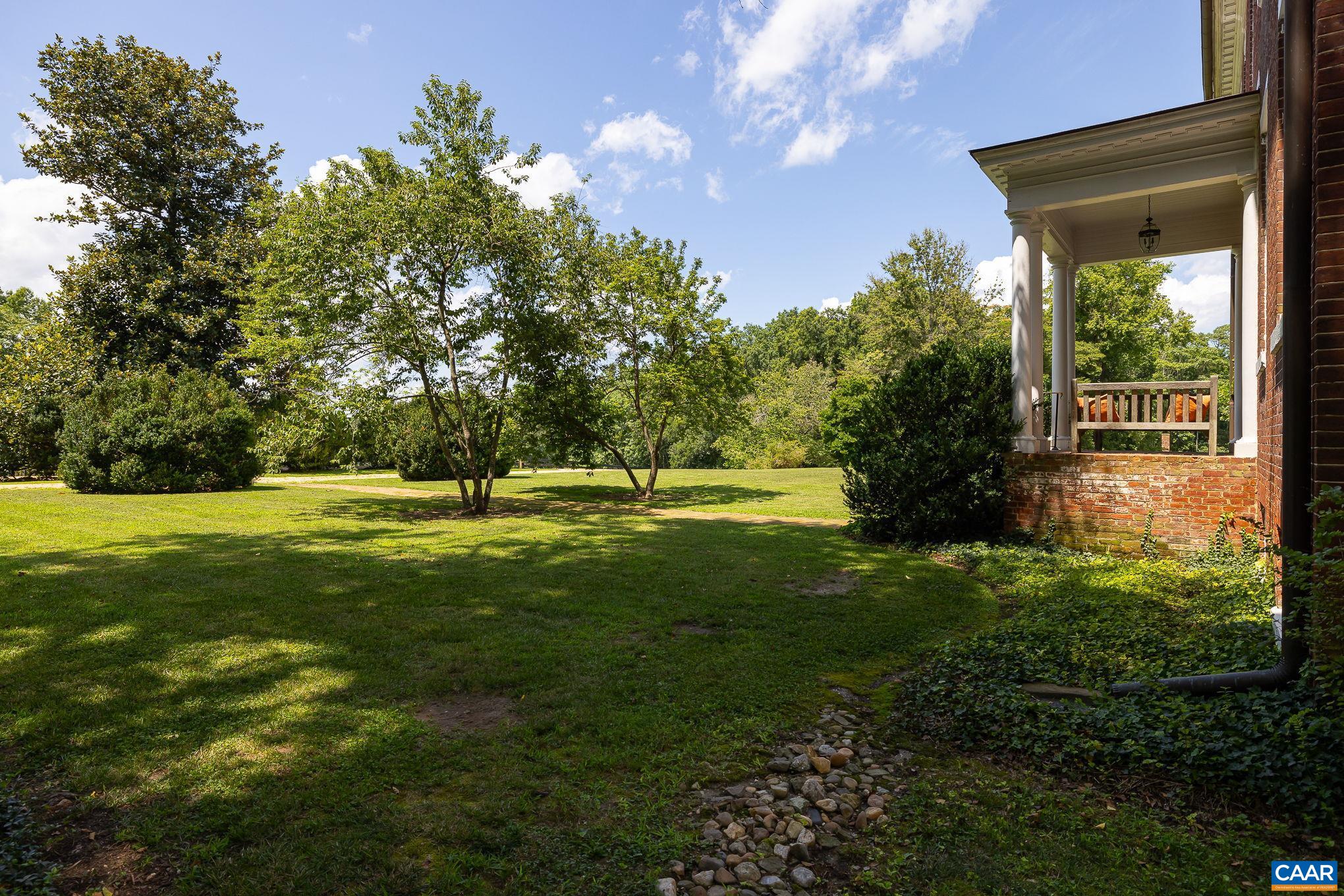 2426 PROSPECT HILL LN